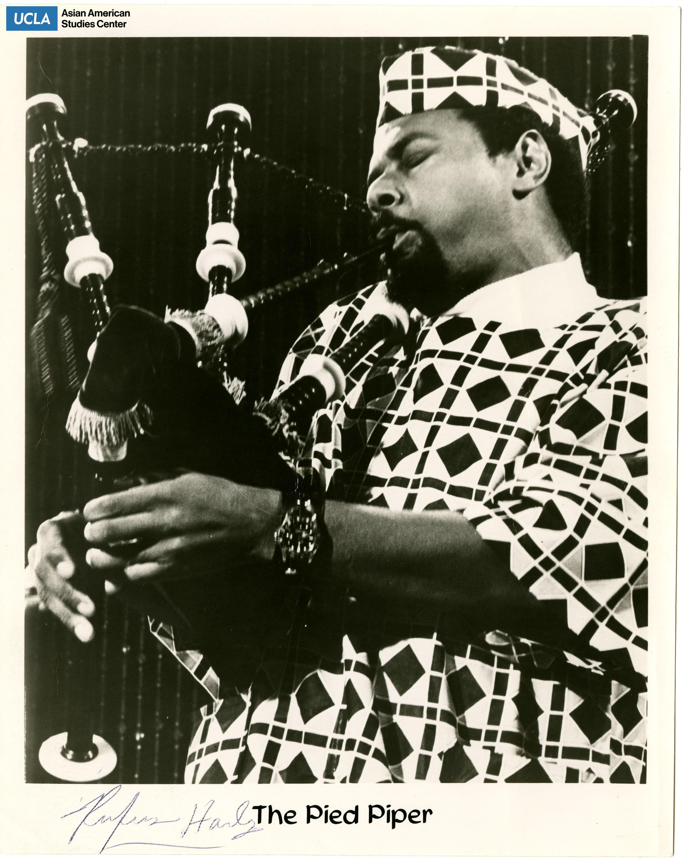 Photo of Rufus Harley, who is a bagpipe player in jazz music.